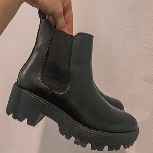 Urban Outfitters Lug Sole Chelsea Boots